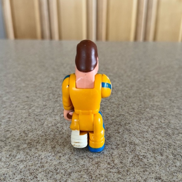 Vintage 1981 Fisher Price Injured Husky Helper construction guy - Picture 2 of 6